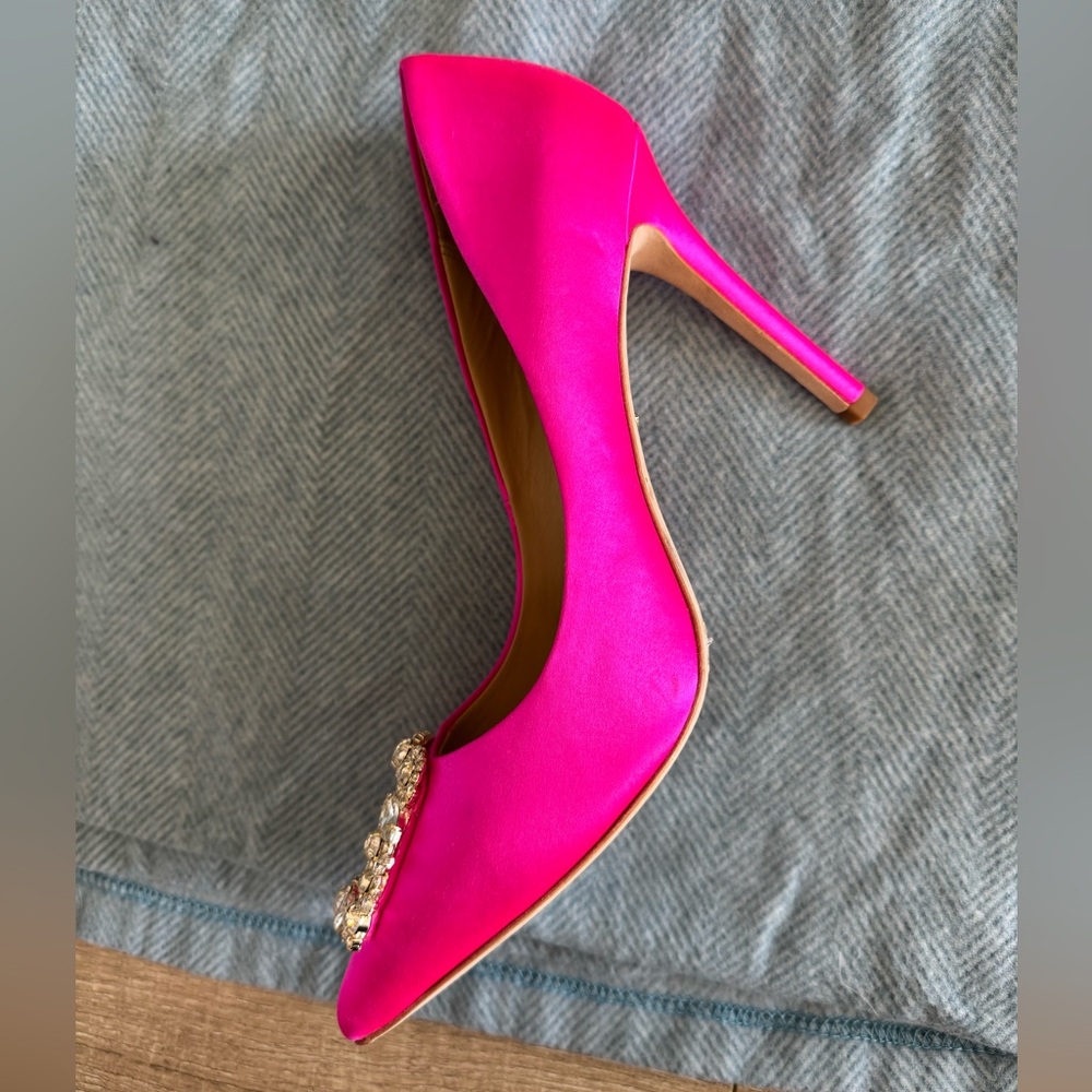 BADGLEY MISCHKA Cher Crystal Embellished Pump in Hot Pink Satin Size US 8.5 - Picture 13 of 16